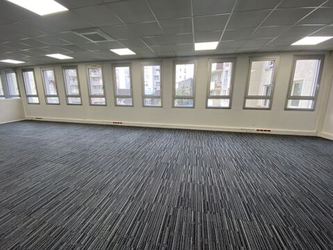   Bureaux - A LOUER - 325 m² non divisibles 