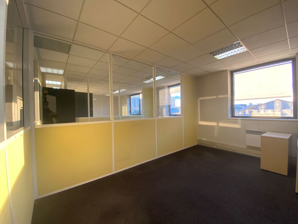   Bureaux - A LOUER - 497 m² divisibles à partir de 32 m² Ivry sur seine