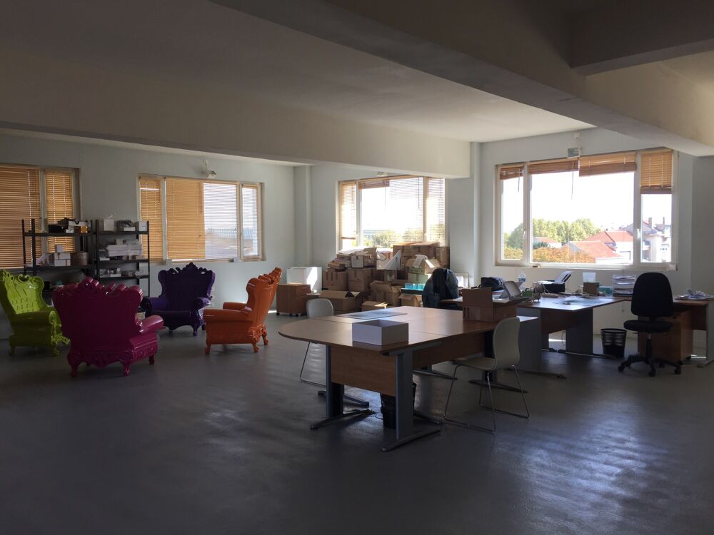   Bureaux - A LOUER - 250 m² non divisibles Montreuil