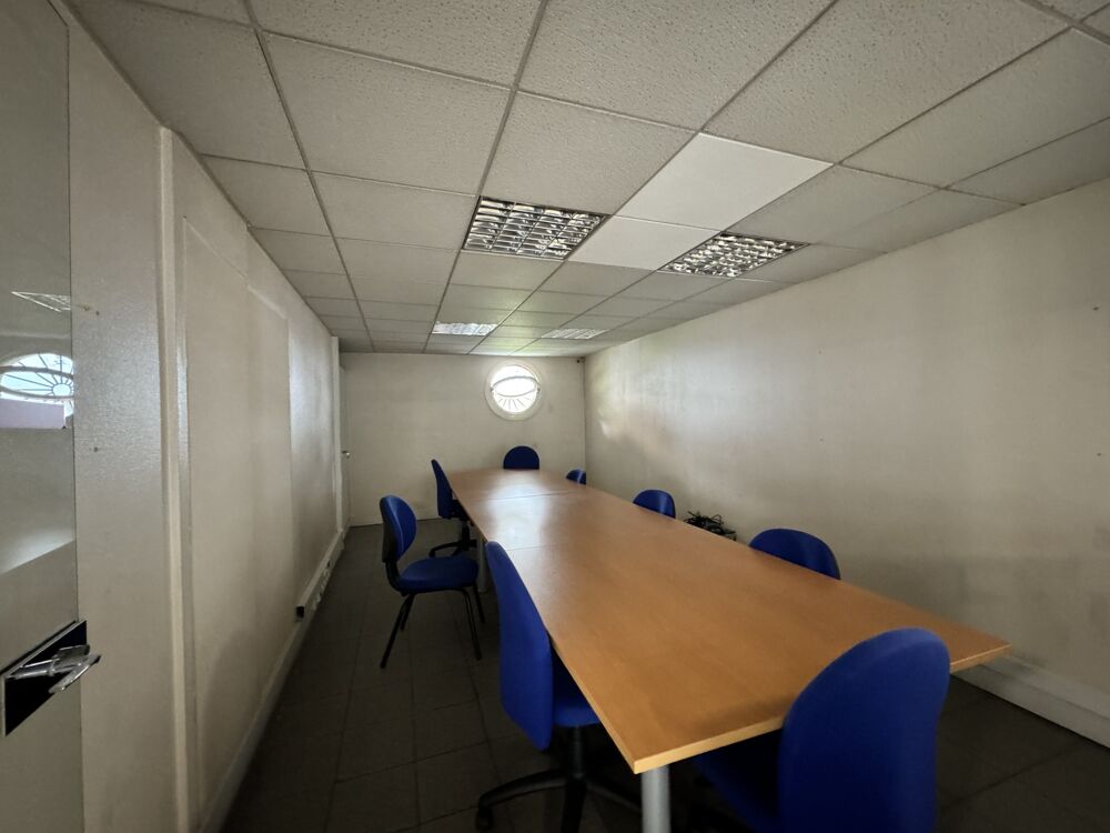   Bureaux - A VENDRE - 172 m² non divisibles Ivry sur seine
