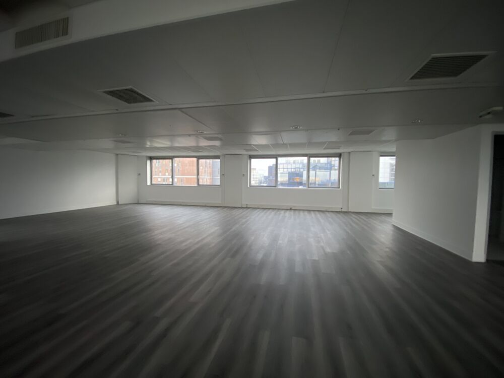   Bureaux - A LOUER - 351 m² non divisibles Noisy le grand