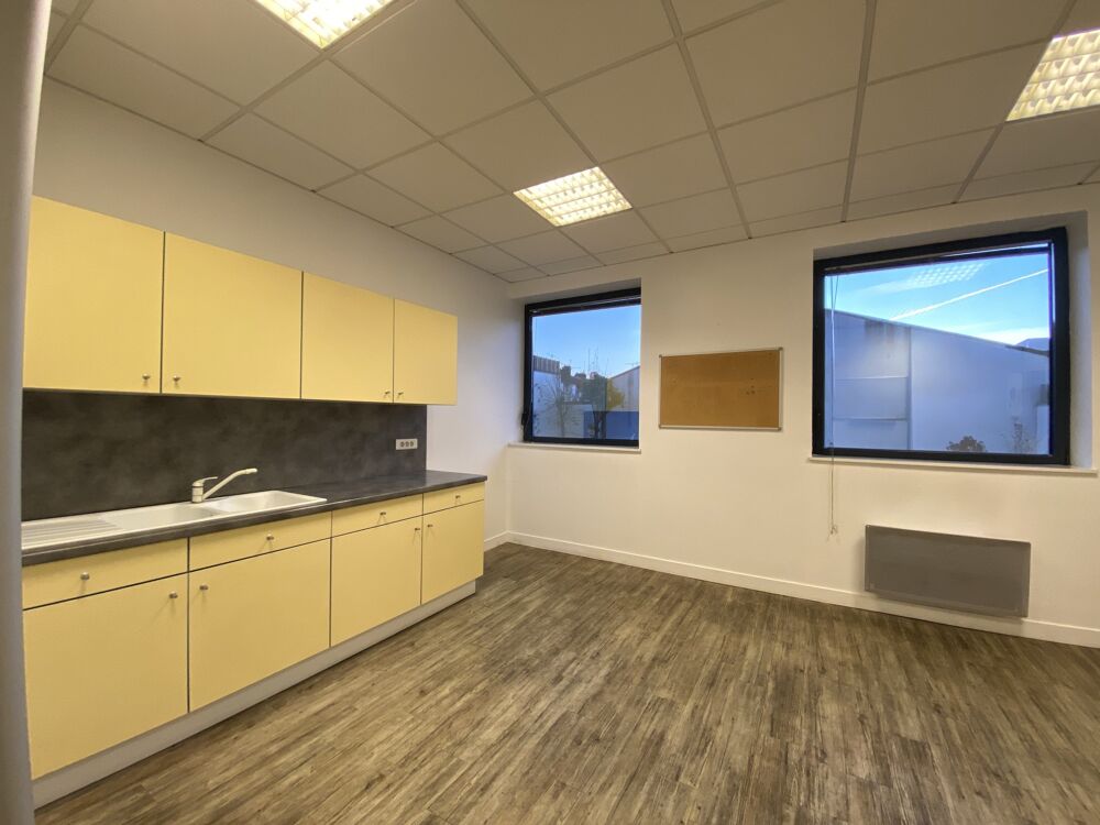   Bureaux - A LOUER - 287 m² divisibles à partir de 32 m² Ivry sur seine