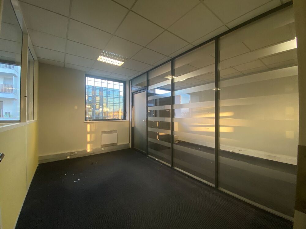  Bureaux - A LOUER - 497 m² divisibles à partir de 32 m² Ivry sur seine