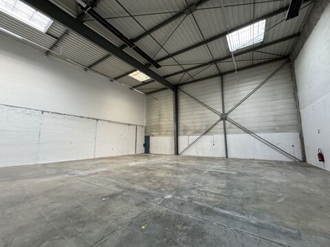   Locaux d'activité - A LOUER - 559 m² non divisibles 