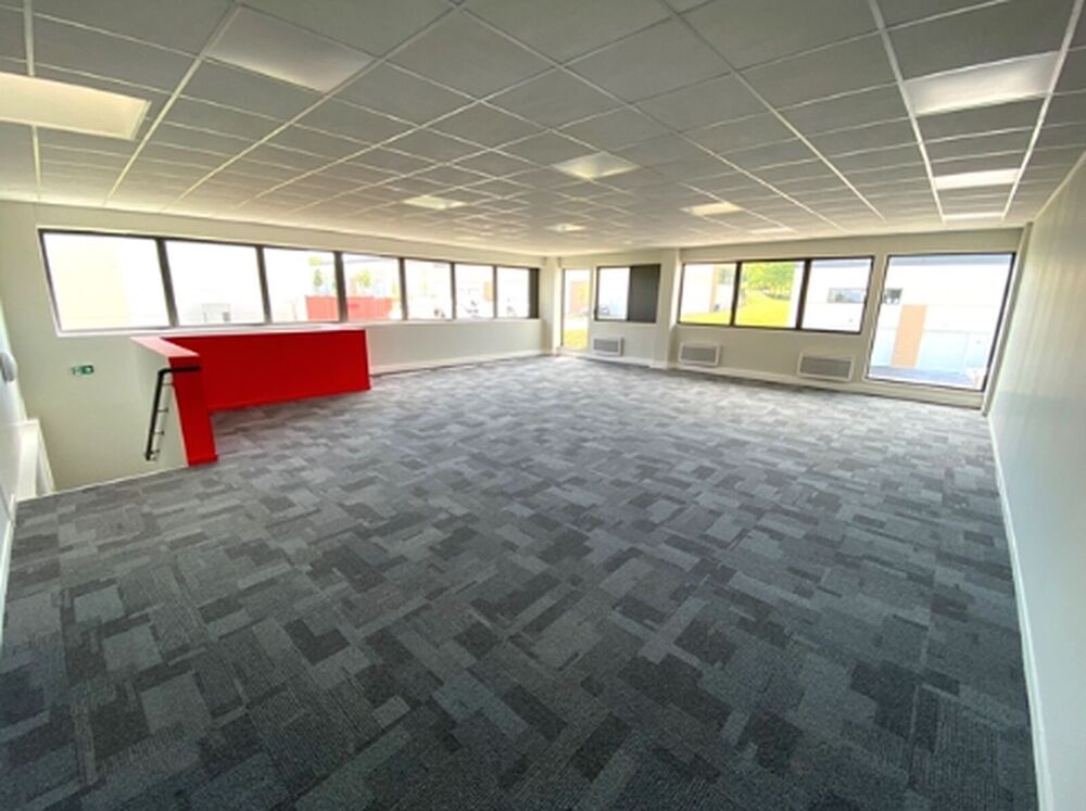   Locaux d'activité - A VENDRE - 368 m² non divisibles Marines