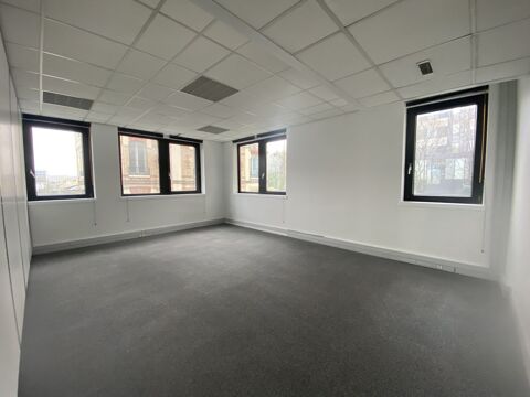   Bureaux - A LOUER - 303 m² non divisibles 