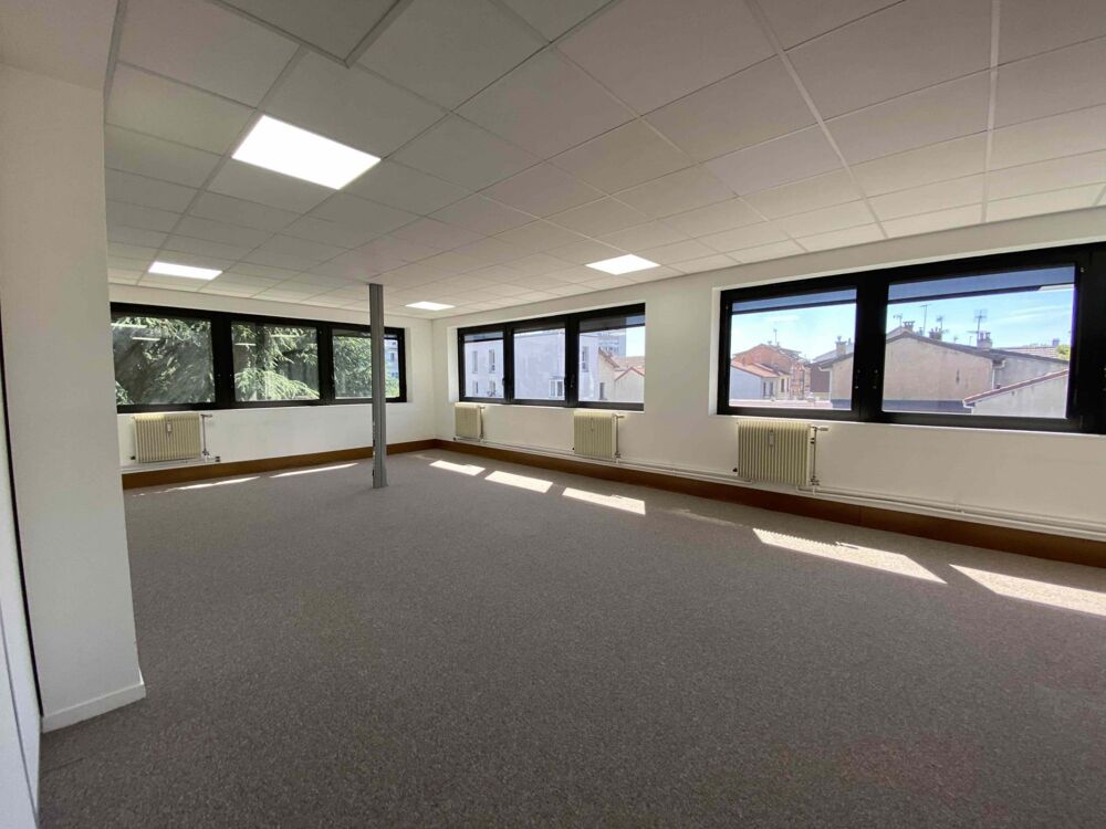   Bureaux - A LOUER - 256 m² non divisibles Montreuil