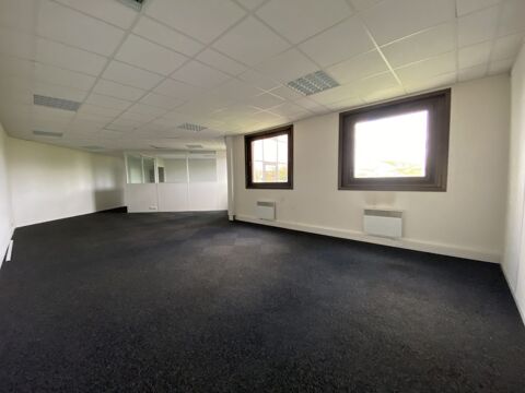 Bureaux - A LOUER - 138 m² non divisibles 1495 93110 Rosny sous bois