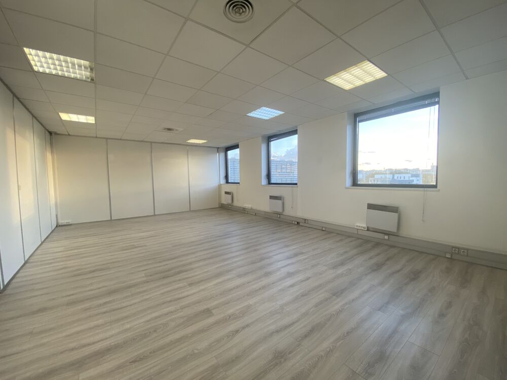  Bureaux - A LOUER - 150 m² non divisibles 