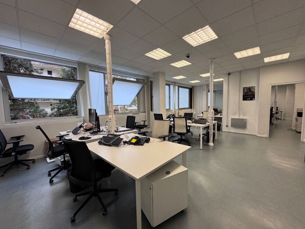  Bureaux - A VENDRE - 141 m² non divisibles Paris 13