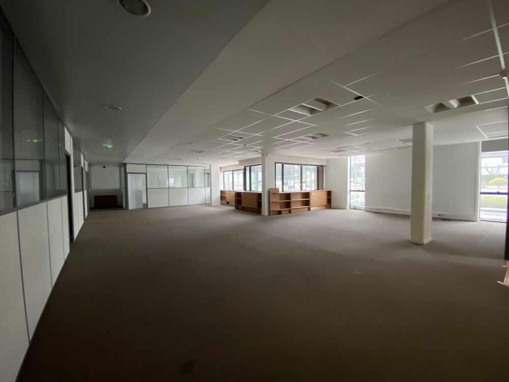   Bureaux - A LOUER - 388 m² non divisibles Ivry sur seine