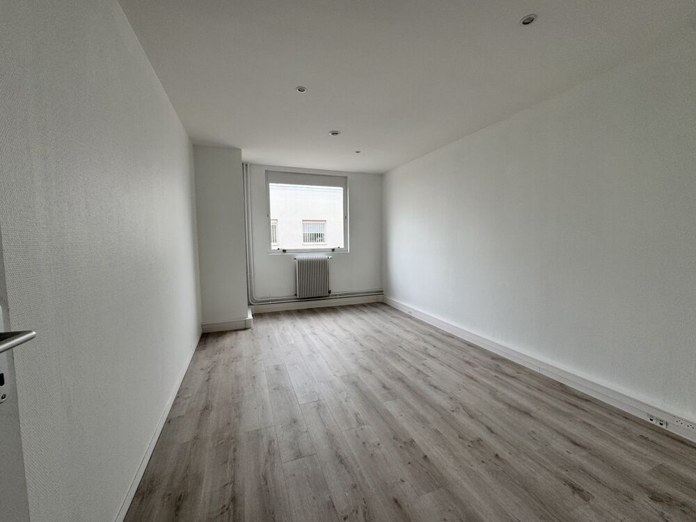   Bureaux - A LOUER - 105 m² non divisibles Osny