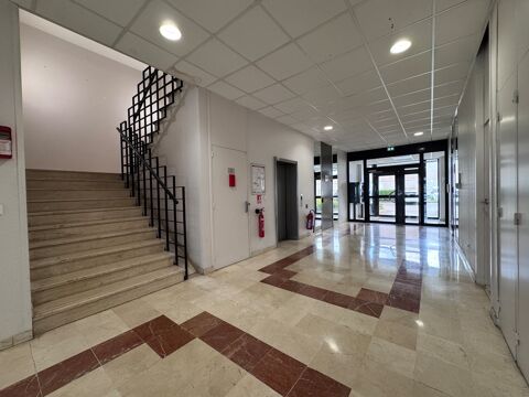   Bureaux - A LOUER - 281 m² non divisibles 