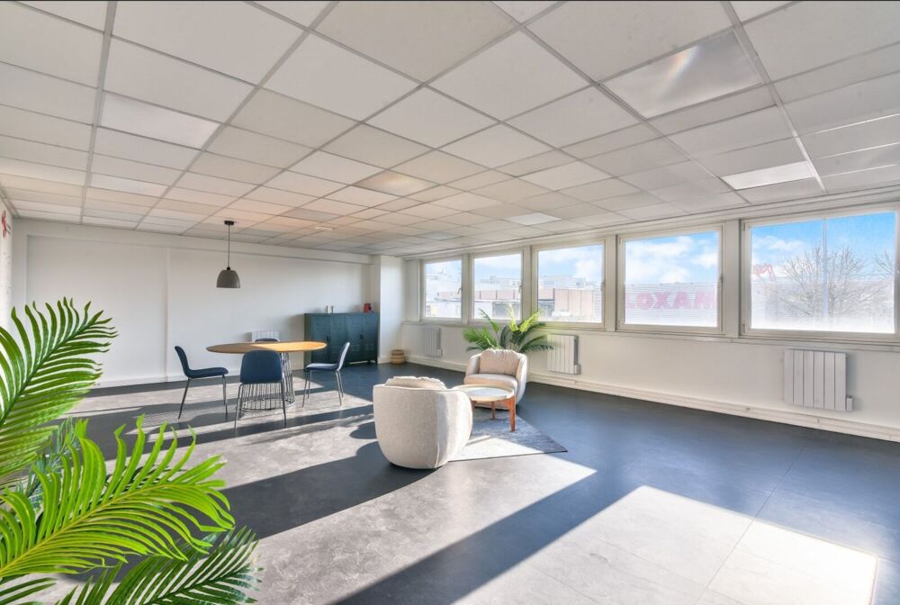   Bureaux - A LOUER - 535 m² divisibles à partir de 95 m² 