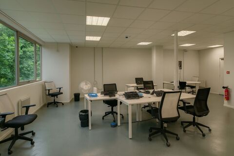 Bureaux - A VENDRE - 141 m&sup2; non divisibles 1010000 75013 Paris