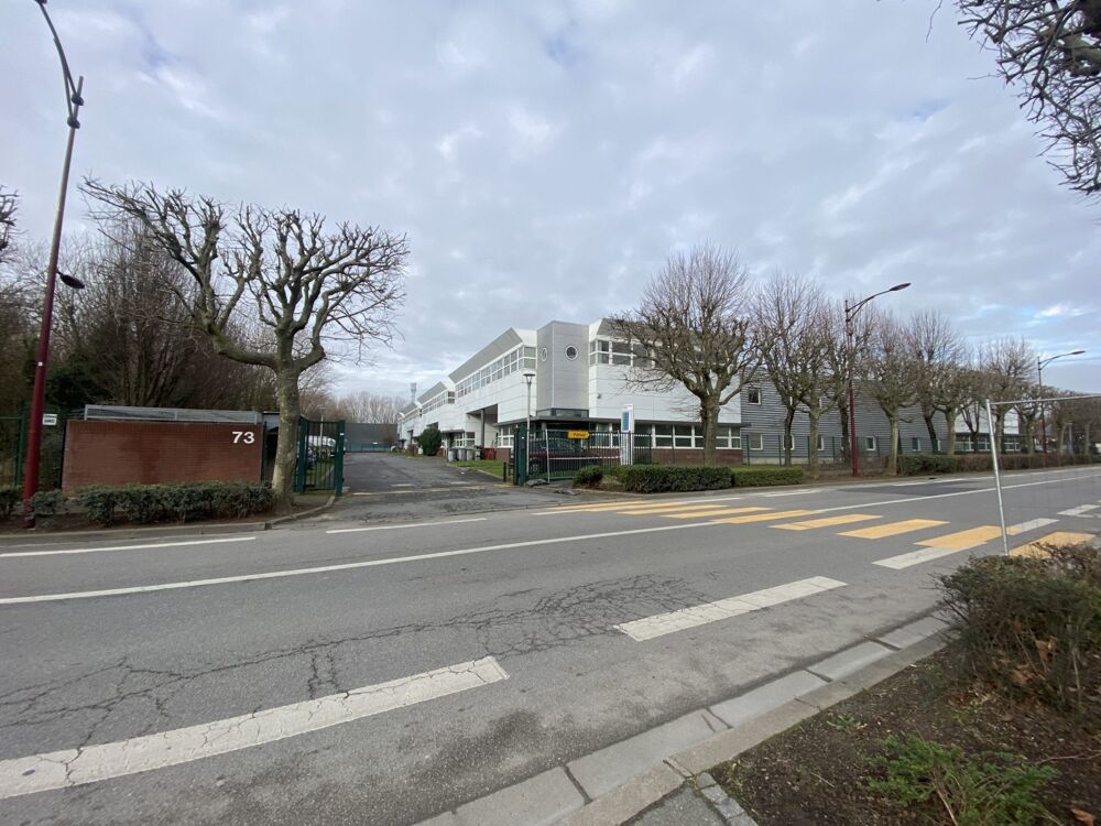   Locaux d'activité - A LOUER - 722 m² non divisibles Bondy