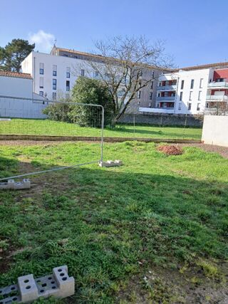  Terrain 221 m� Challans