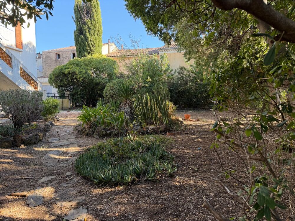 vente Terrain - 400 m² Toulon (83200)