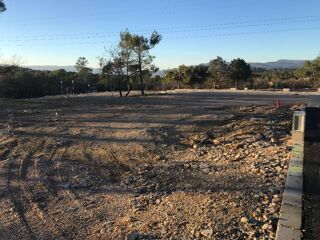  Terrain 175 m� Rocbaron