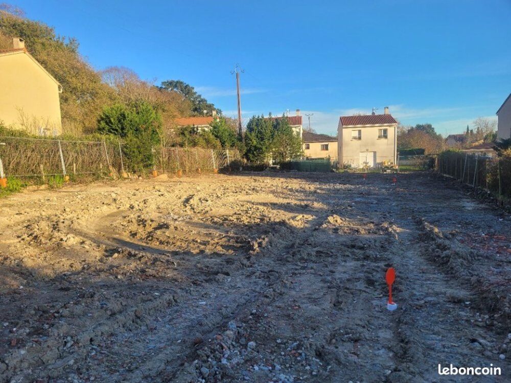 Le modèle LITTORAL 96 m² est une maison à étage qui vous....