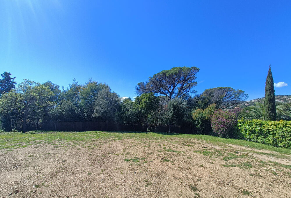 vente Terrain - 705 m² Les Issambres (83380)
