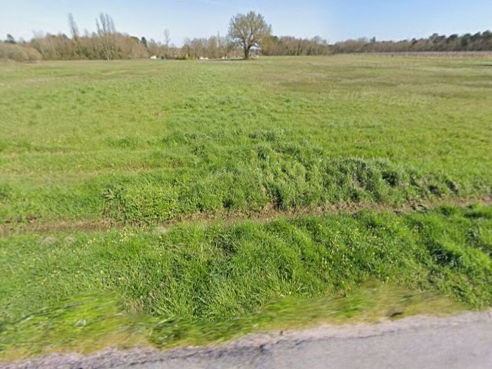 vente Terrain - 2537 m² Saint-Savin (33920)