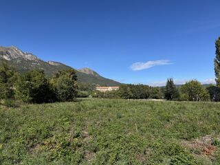  Terrain à vendre 677 m²