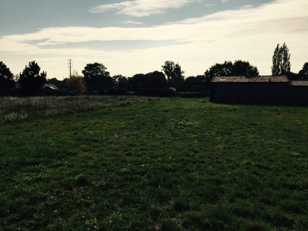 vente Terrain - 2100 m² Eyrans (33390)