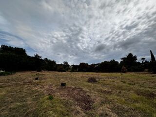  Terrain 406 m� Fr�jus