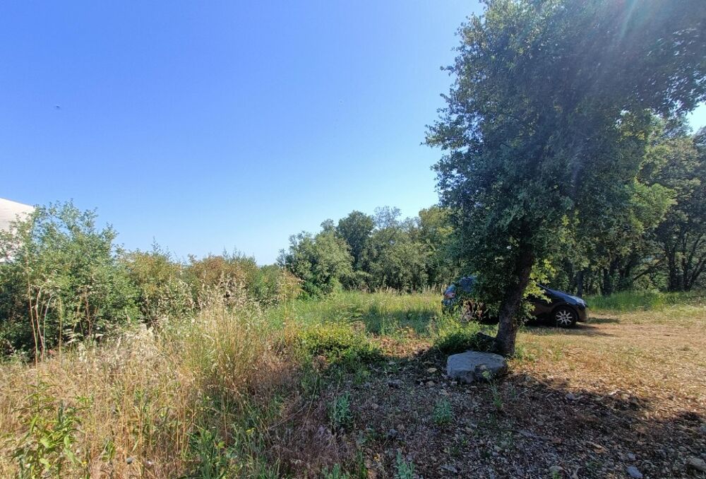 vente Terrain - 2200 m² Le Thoronet (83340)