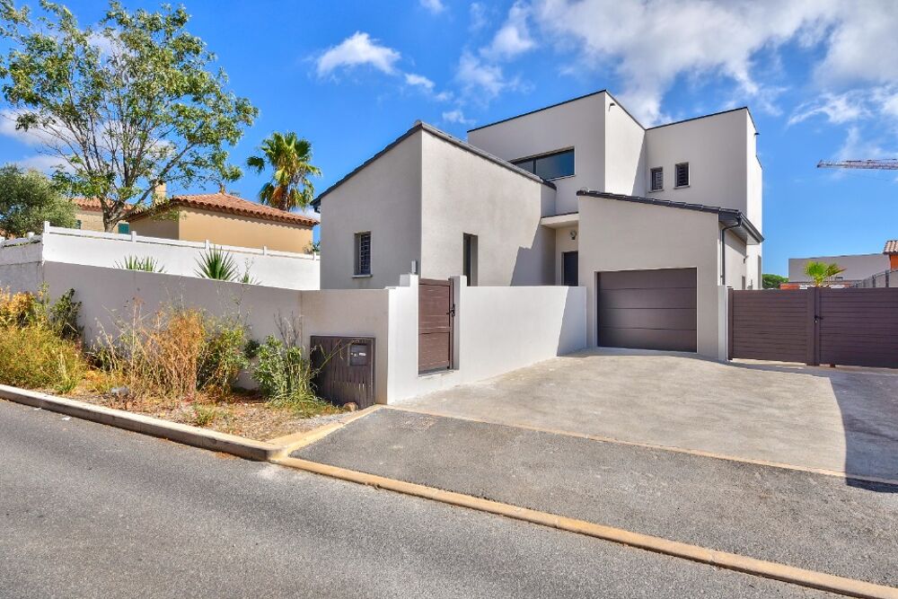 VENTE d'une maison de 5 pièces (73 m²) à Saint-Jean-de-C....