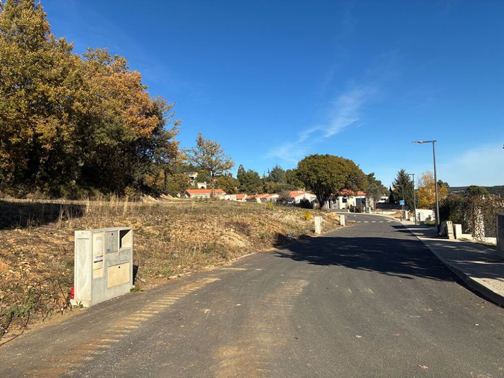 Maison Léa de 90 m² proposée ici sur 300 m² de terrain.<....