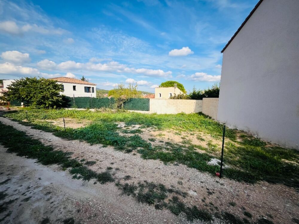 vente Terrain - 196 m² Cuers (83390)