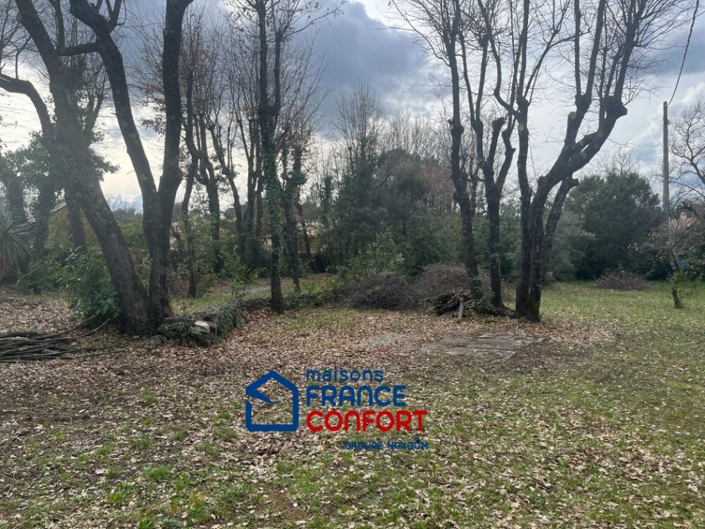 Maisons France Confort vous propose cette version aux li....