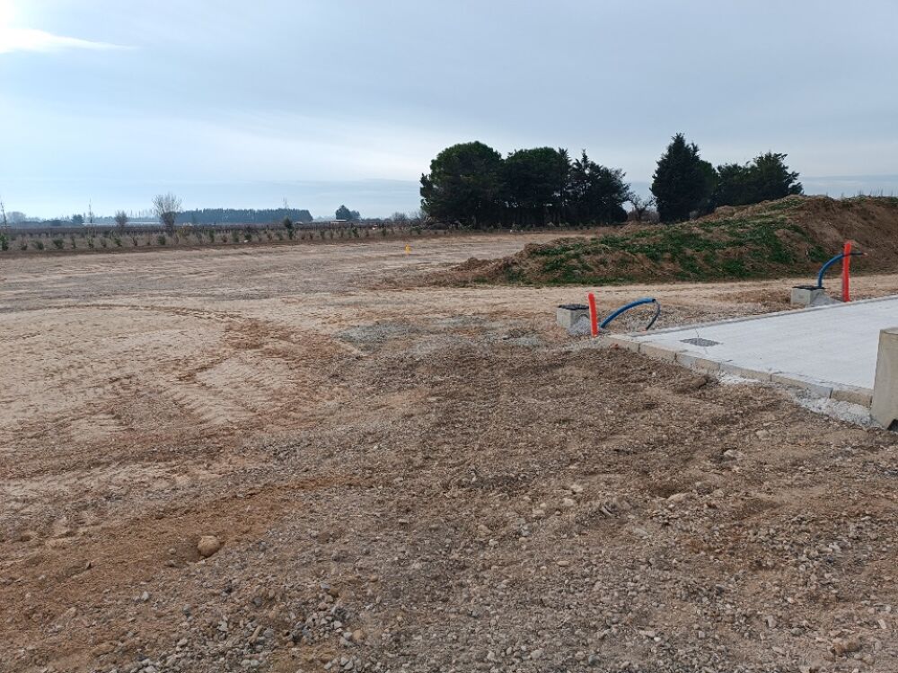 Maison ULTIMA GI de 116 m² proposée ici sur 438 m² de te....