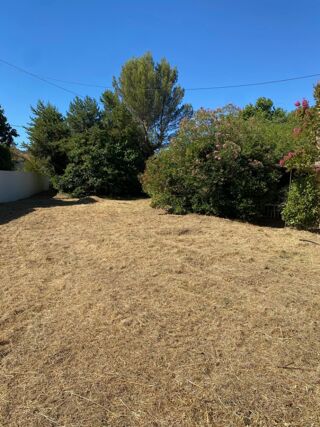  Terrain 300 m� Gardanne