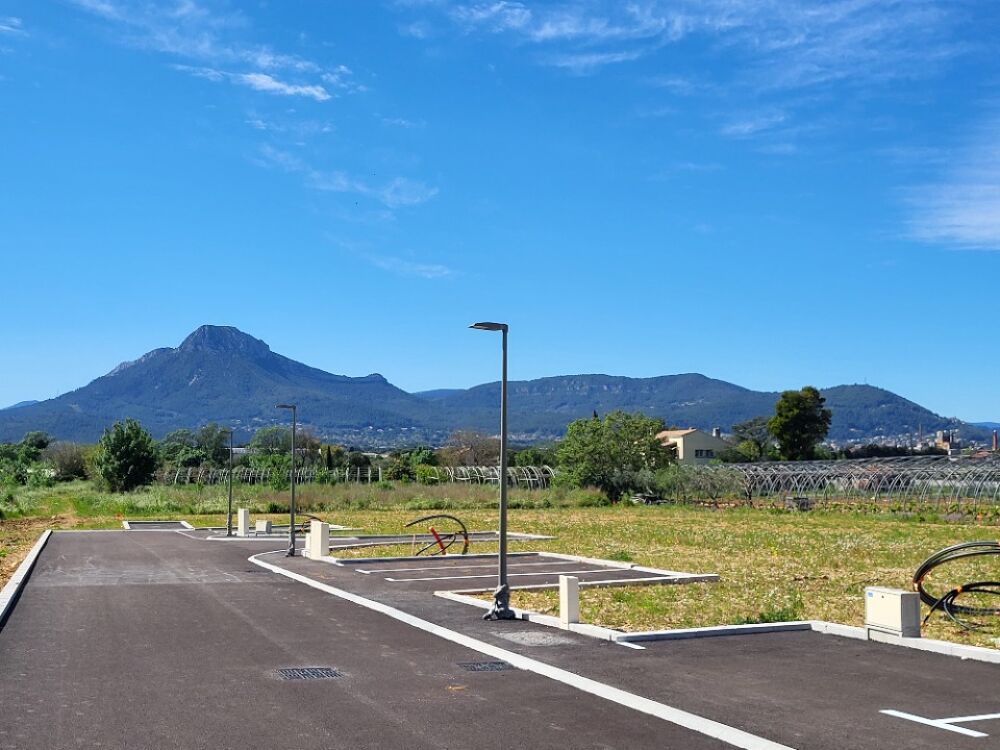 Villa contemporaine 105 m² - 4 chambres - La Crau Ӿ....