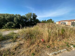  Terrain 451 m� Plan-de-cuques