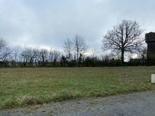  Terrain à vendre 704 m²