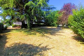  Terrain à vendre 741 m²