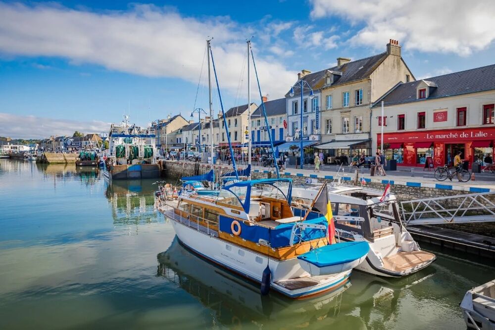 VENTE d'une maison T6 (139 m²) à Port-en-Bessin-Huppain<....