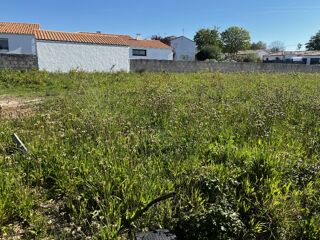  Terrain 305 m² Challans