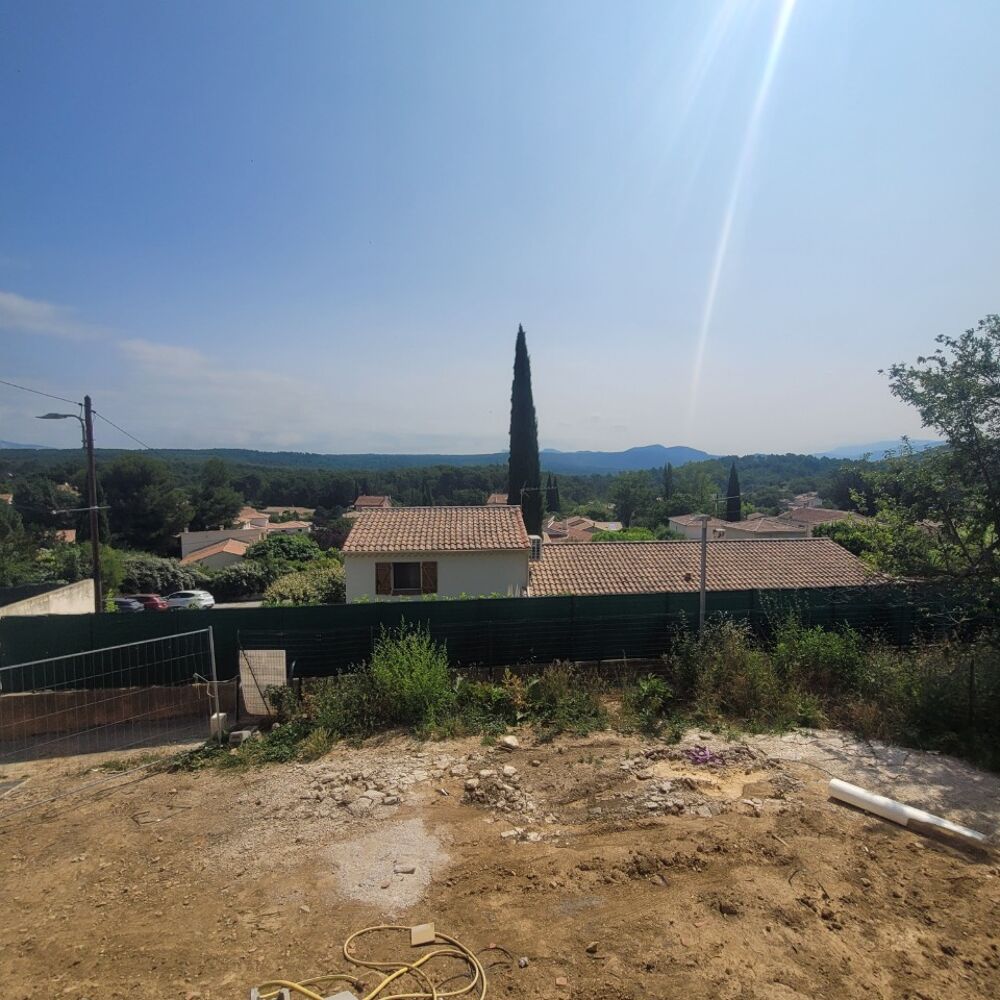 VENTE d'une maison de 5 pièces (90 m²) à Cadolive Em....