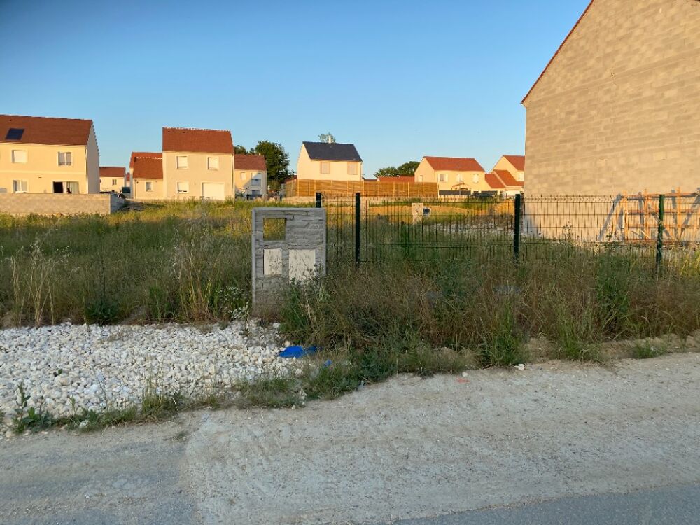 MAISON À CONSTRUIRE DE 120 M² IDÉALEMENT SITUÉE À CLAYE-....