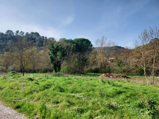  Terrain 1832 m� Solli�s-toucas