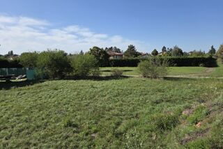  Terrain 277 m� Blyes