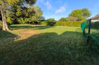  Terrain 701 m� Le vaudreuil