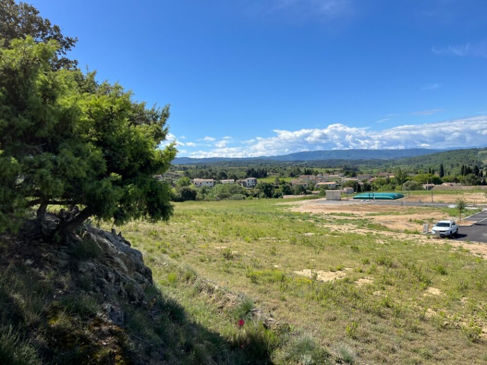 VENTE d'une maison T5 (125 m²) à Leuc Emplacement pr....