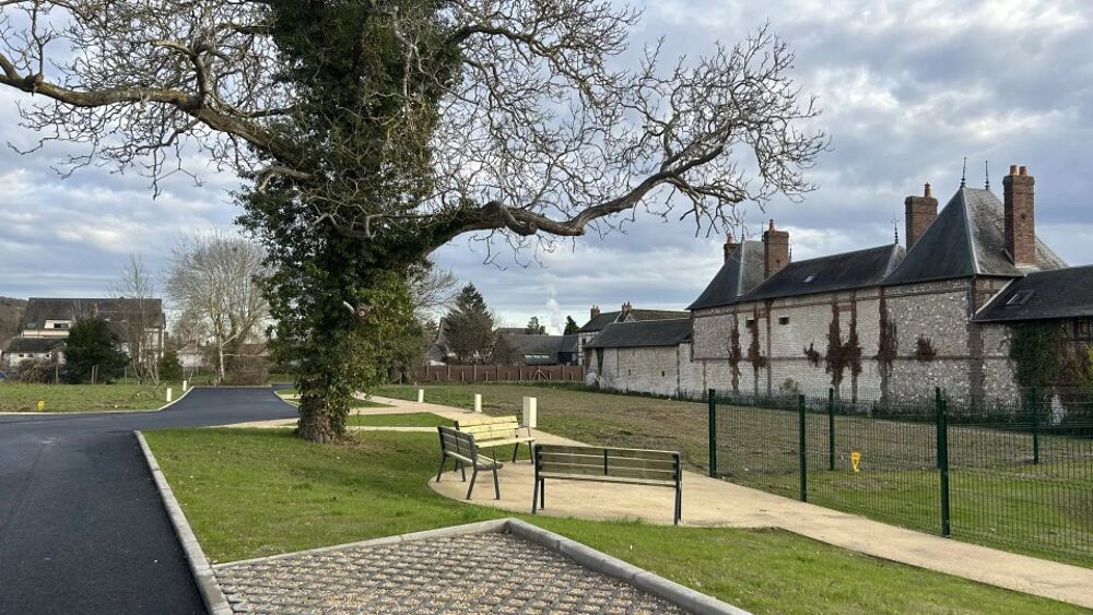 MAISON À CONSTRUIRE DE 92 M² ACCOLEE À LES AUTHIEUX-SUR-....