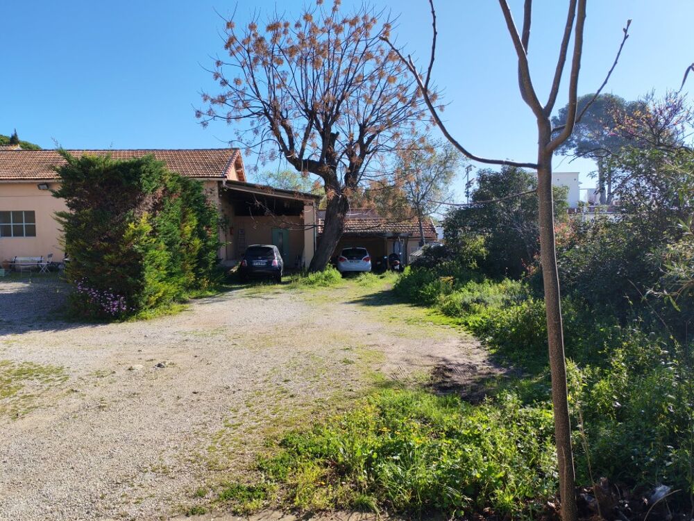 vente Terrain - 313 m² Toulon (83200)